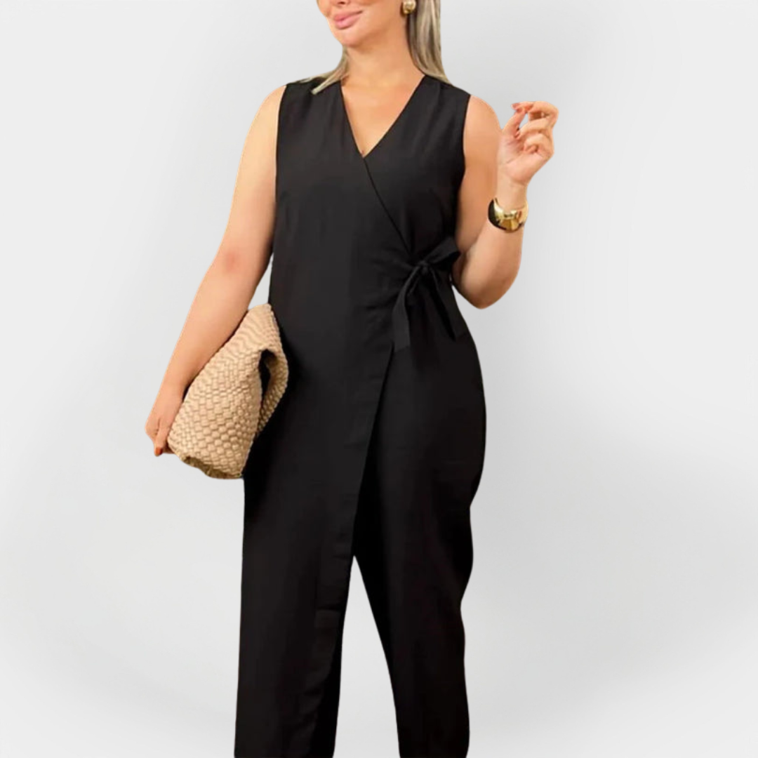Teuta | Elegantan bezrukavni kombinezon